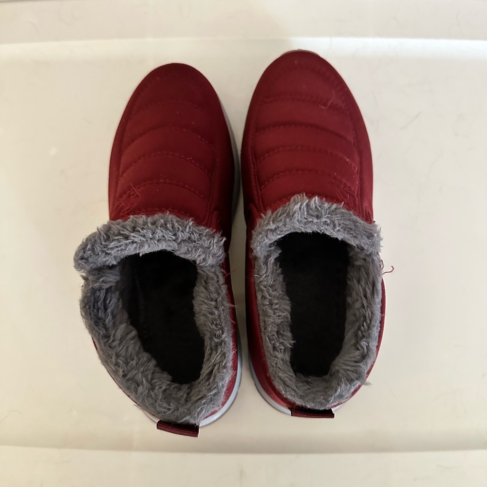 Cozy Red Women’s Shoes with Faux Fur Lining